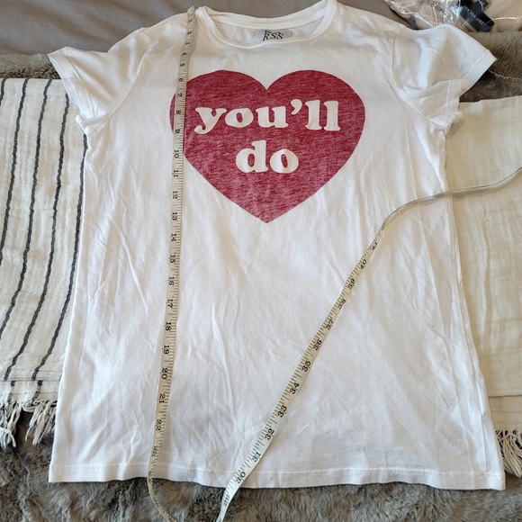 Zoe Karssen “You’ll Do” White Tshirt w/ Red Heart Design Size XSmall - Picture 5 of 10